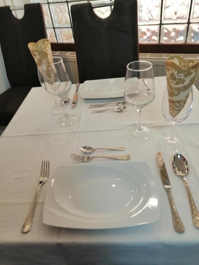 Horvath Fogado Panzio Hotel Сентендре Екстериор снимка