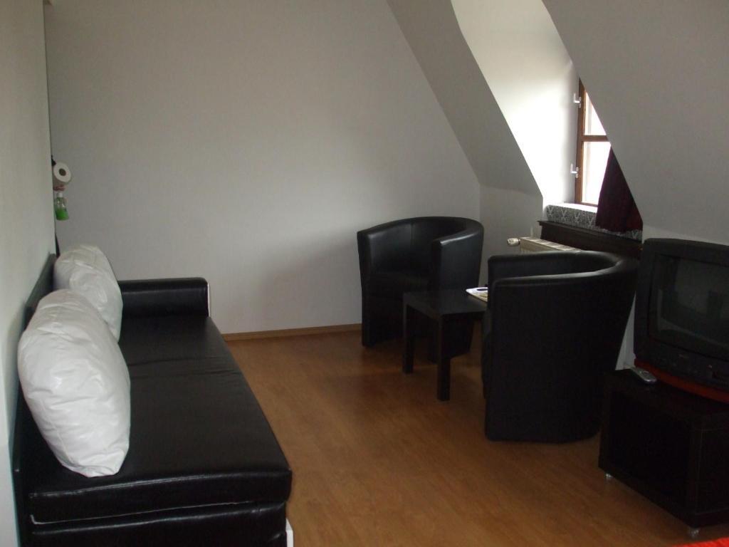 Horvath Fogado Panzio Hotel Сентендре Стая снимка