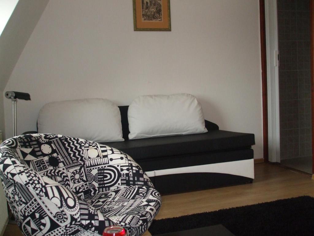 Horvath Fogado Panzio Hotel Сентендре Екстериор снимка