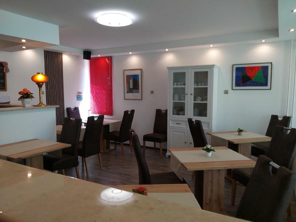 Horvath Fogado Panzio Hotel Сентендре Екстериор снимка
