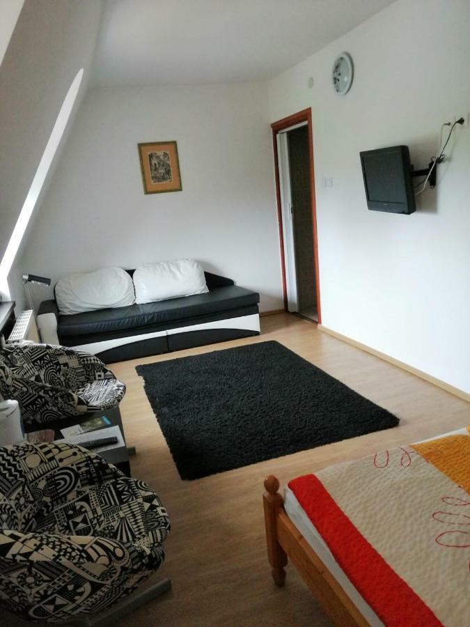 Horvath Fogado Panzio Hotel Сентендре Екстериор снимка