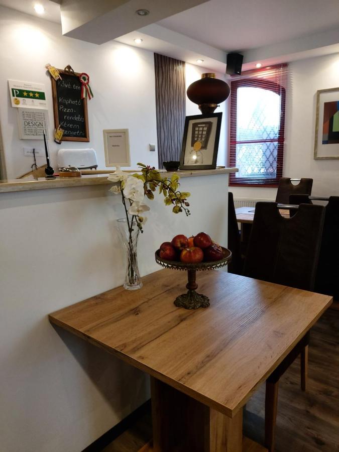 Horvath Fogado Panzio Hotel Сентендре Екстериор снимка